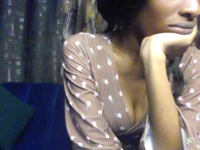 Fl0werssxoxo webcam