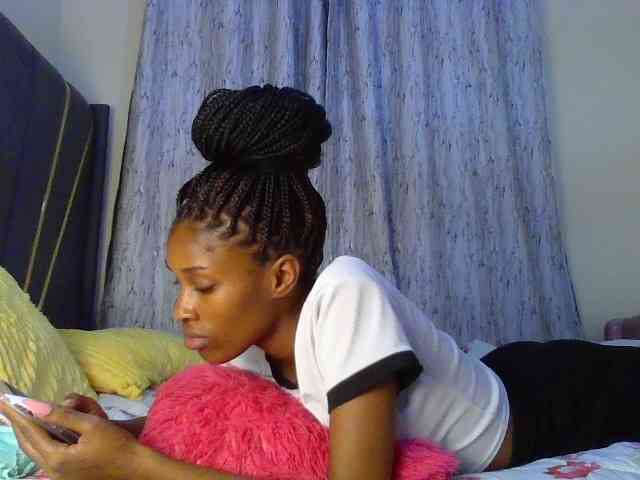 Fl0werssxoxo webcam