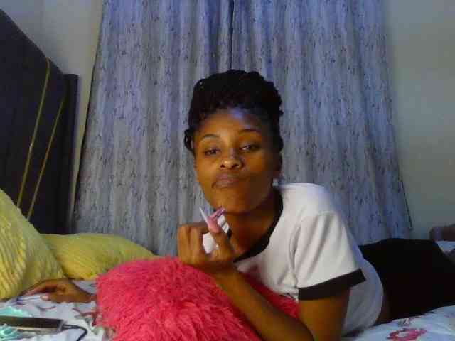 Fl0werssxoxo webcam