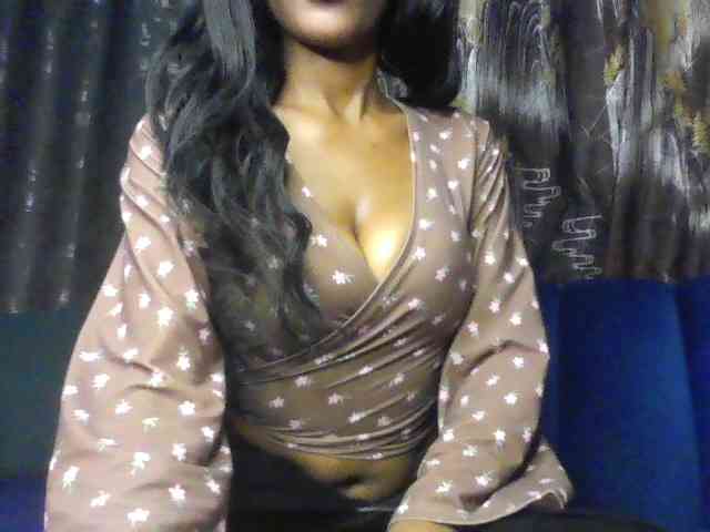 Fl0werssxoxo webcam