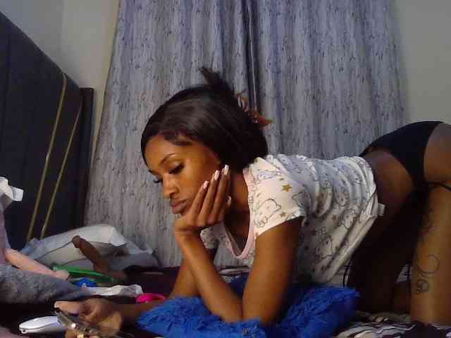 Fl0werssxoxo webcam