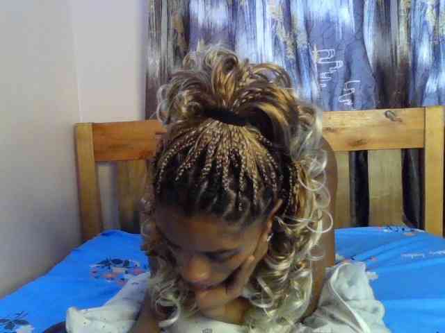 Fl0werssxoxo webcam
