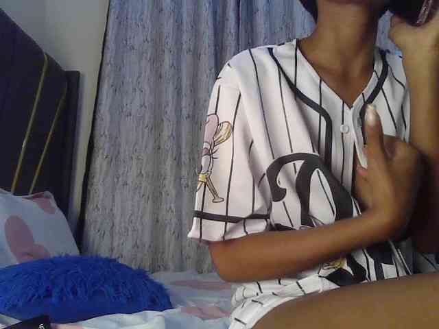 Fl0werssxoxo webcam
