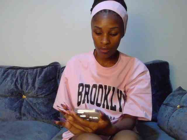 Fl0werssxoxo webcam