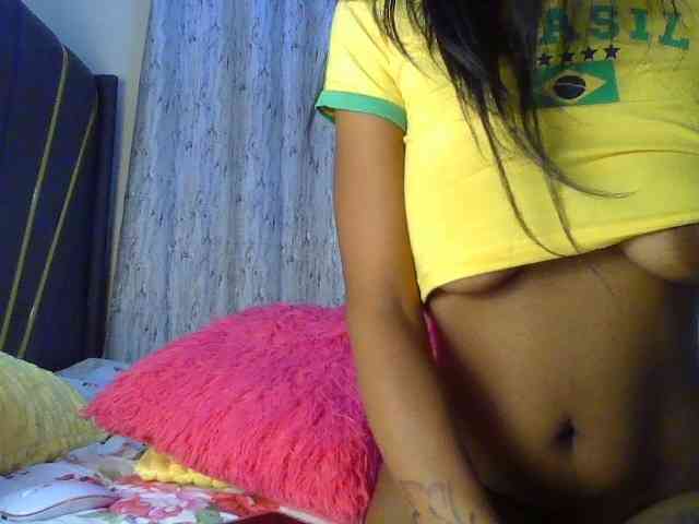 Fl0werssxoxo webcam