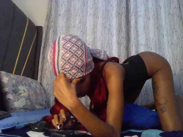 Fl0werssxoxo webcam