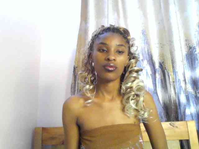 Fl0werssxoxo webcam