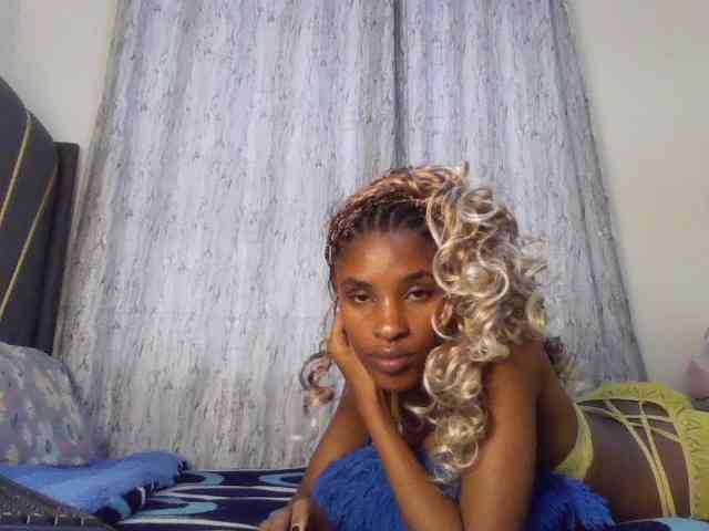 Fl0werssxoxo webcam