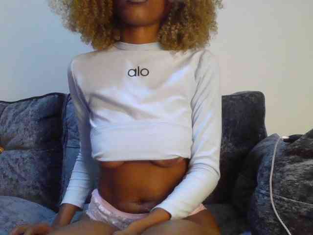 Fl0werssxoxo webcam