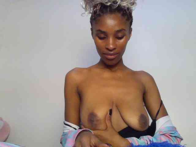 Fl0werssxoxo webcam