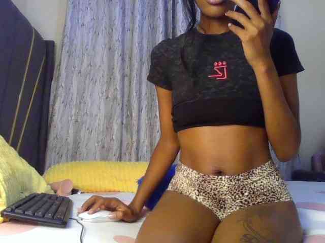 Fl0werssxoxo webcam