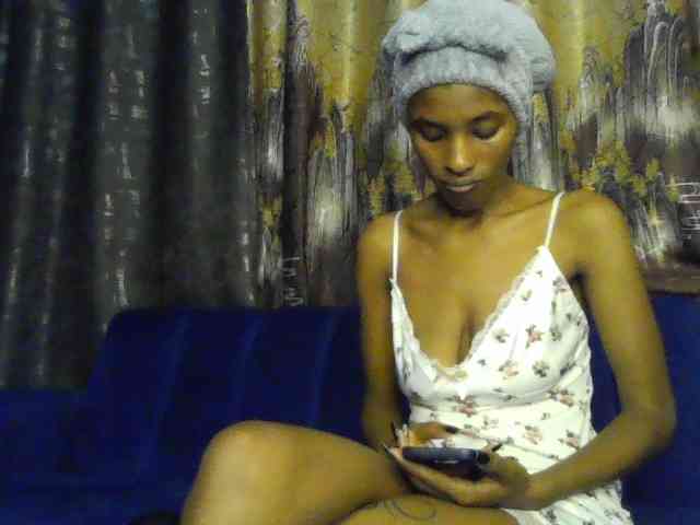 Fl0werssxoxo webcam