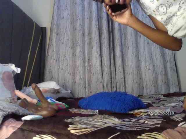Fl0werssxoxo webcam
