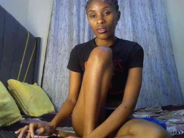 Fl0werssxoxo webcam