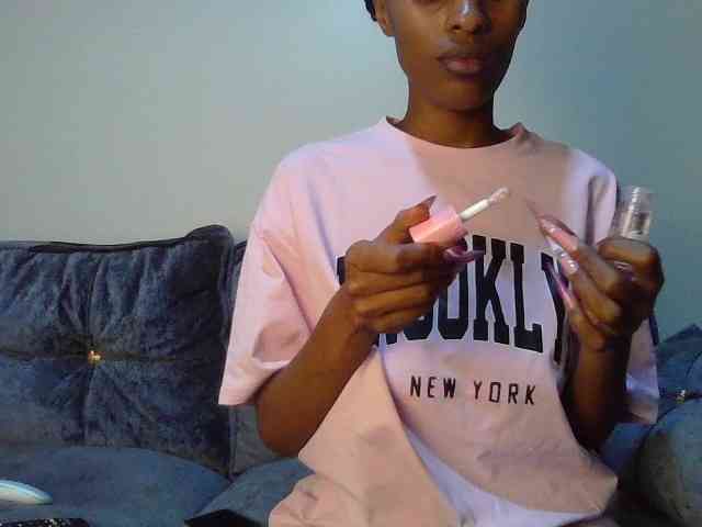 Fl0werssxoxo webcam