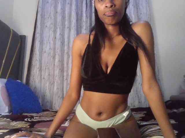 Fl0werssxoxo webcam