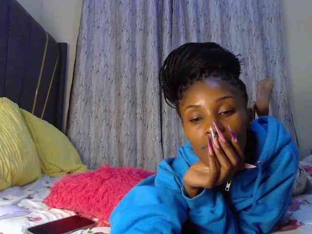 Fl0werssxoxo webcam