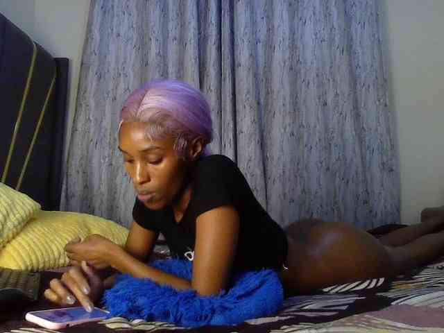 Fl0werssxoxo webcam