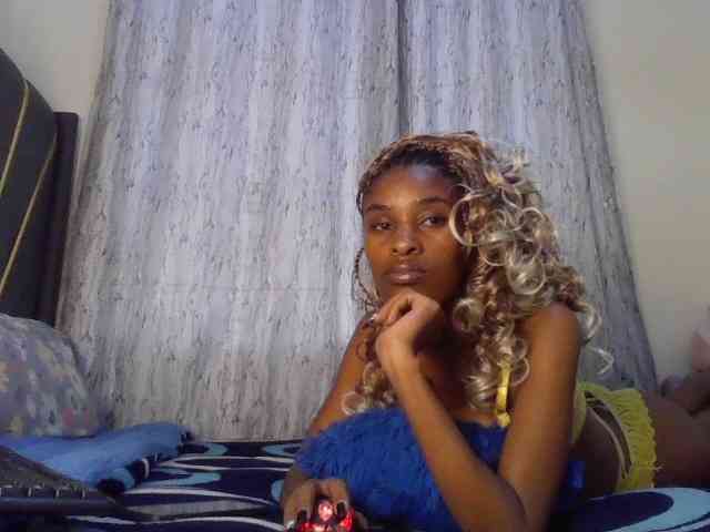Fl0werssxoxo webcam