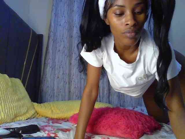 Fl0werssxoxo webcam