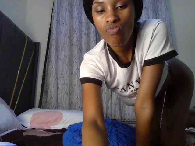 Fl0werssxoxo webcam
