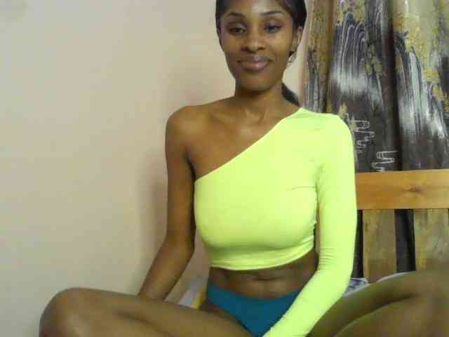 Fl0werssxoxo webcam