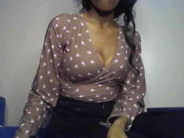 Fl0werssxoxo webcam