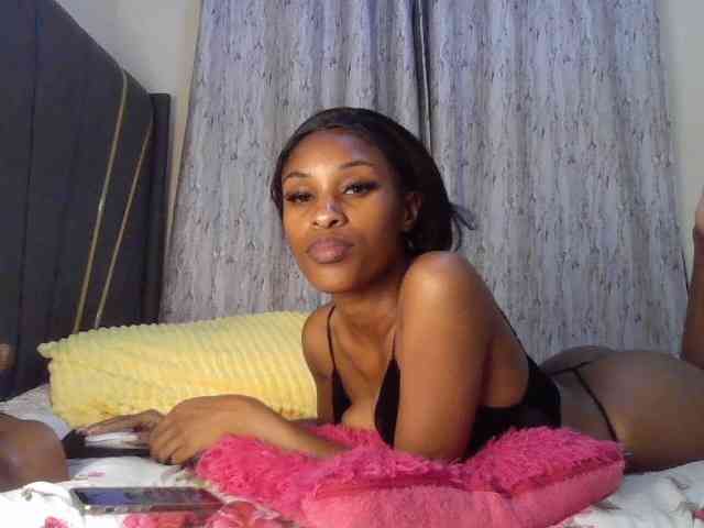 Fl0werssxoxo webcam