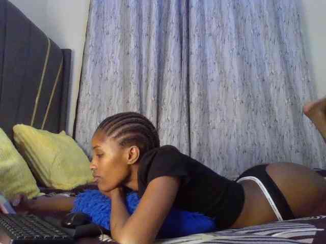 Fl0werssxoxo webcam