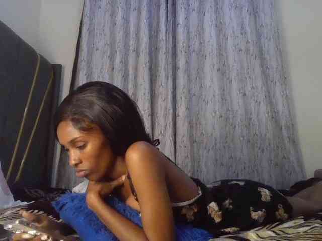 Fl0werssxoxo webcam