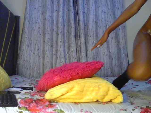 Fl0werssxoxo webcam