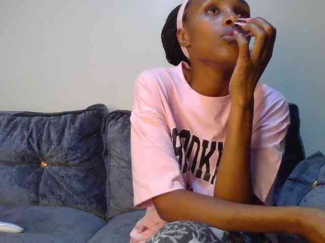 Fl0werssxoxo webcam