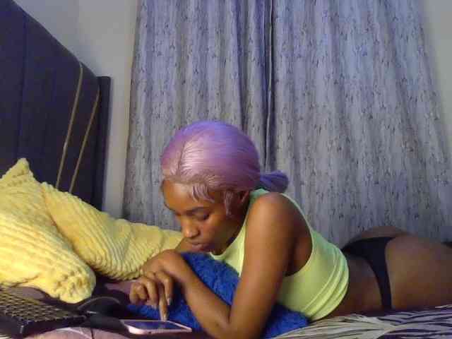 Fl0werssxoxo webcam