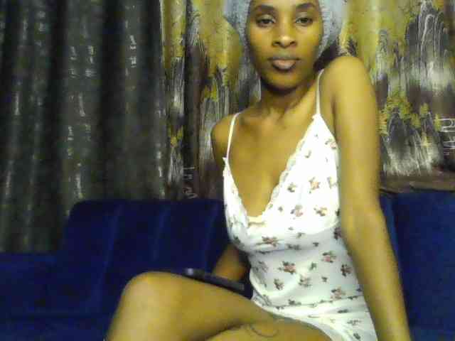 Fl0werssxoxo webcam