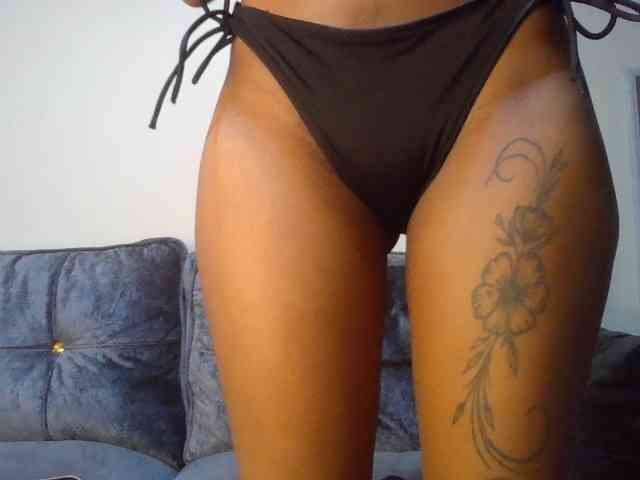 Fl0werssxoxo webcam