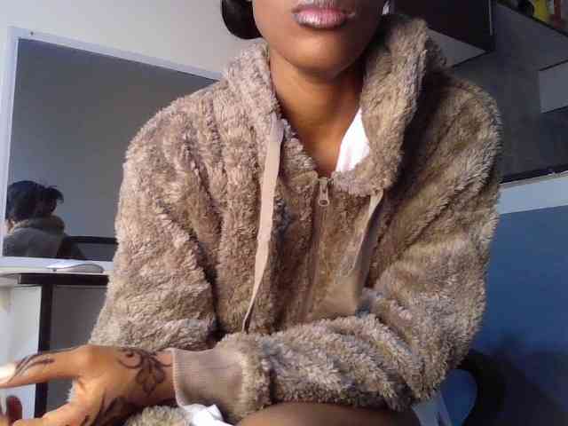 Fl0werssxoxo webcam