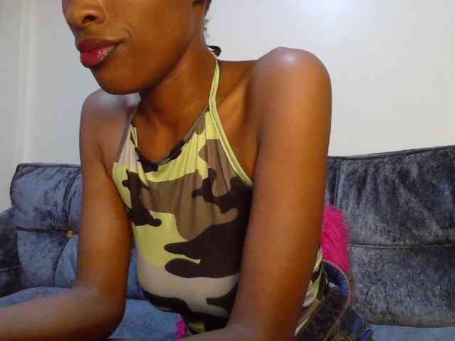 Fl0werssxoxo webcam