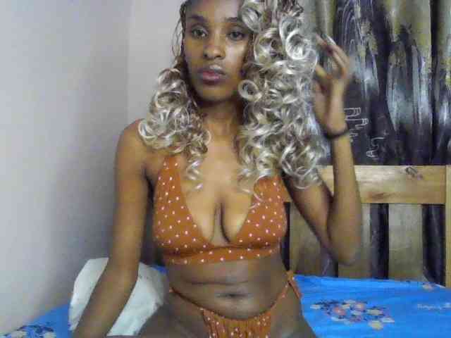 Fl0werssxoxo webcam