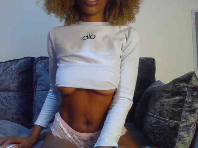 Fl0werssxoxo webcam