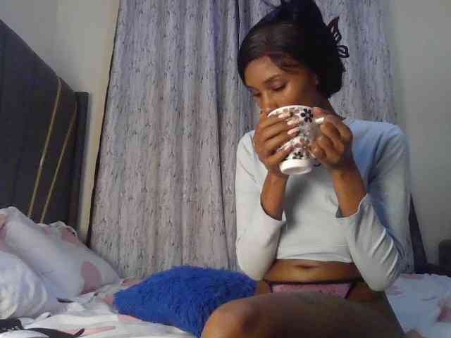 Fl0werssxoxo webcam