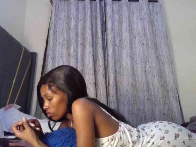 Fl0werssxoxo webcam