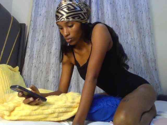 Fl0werssxoxo webcam