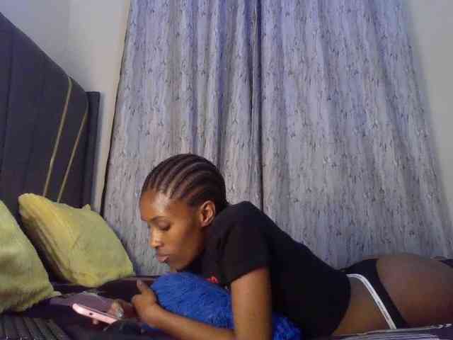 Fl0werssxoxo webcam