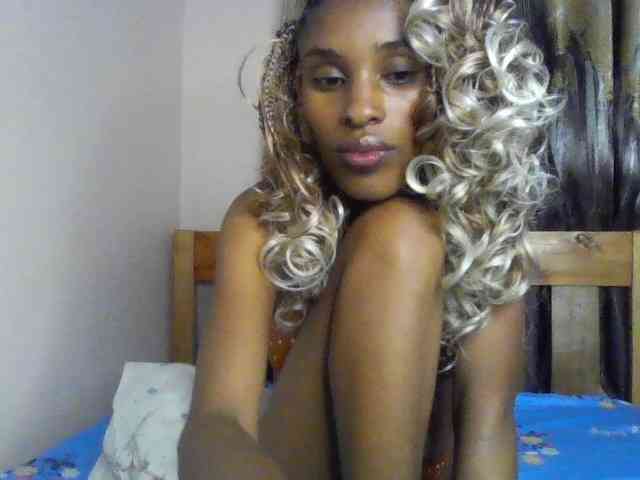 Fl0werssxoxo webcam