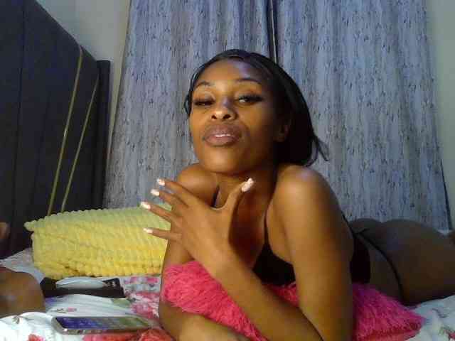 Fl0werssxoxo webcam