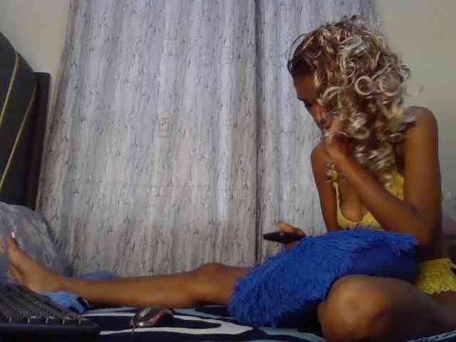 Fl0werssxoxo webcam