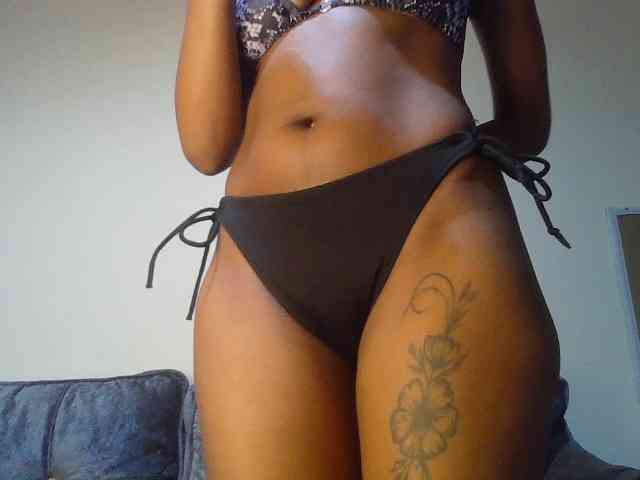 Fl0werssxoxo webcam