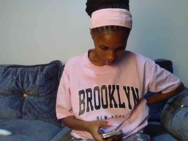 Fl0werssxoxo webcam
