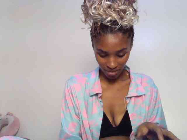 Fl0werssxoxo webcam