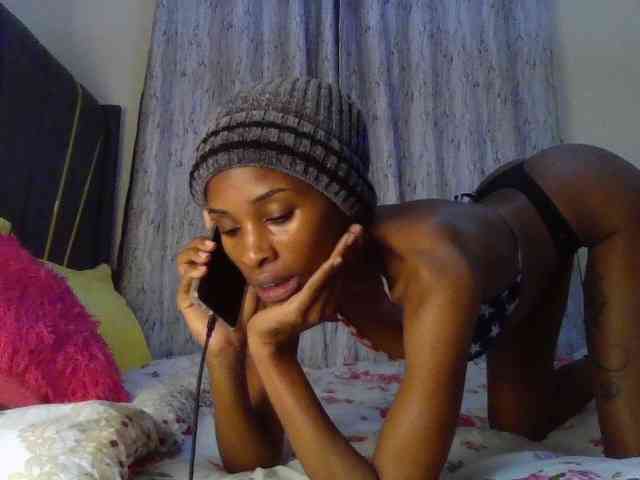 Fl0werssxoxo webcam